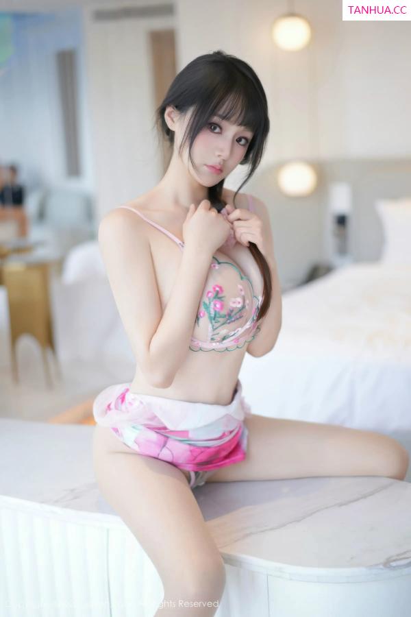   [XiuRen]高清写真图 2025.12.30 No.11177 沈南汐RuRu 凹凸身材第25张图片